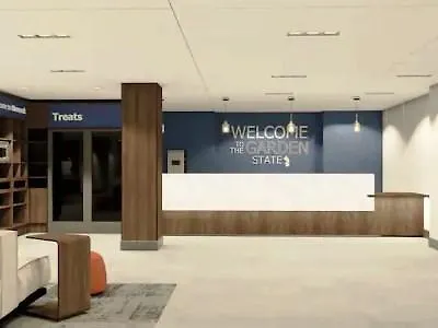 Hampton Inn Newark Airport Hotel