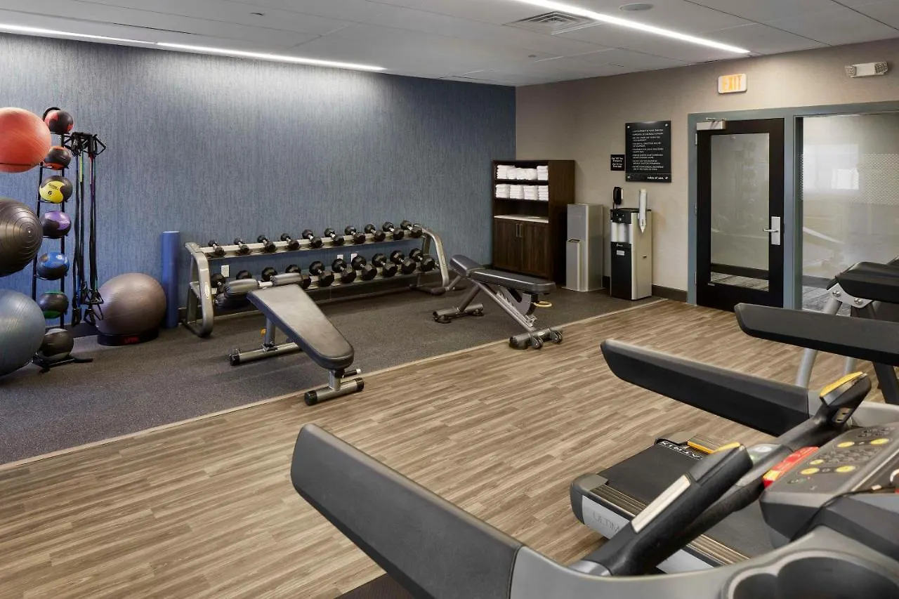 Hampton Inn Newark Airport Hotel