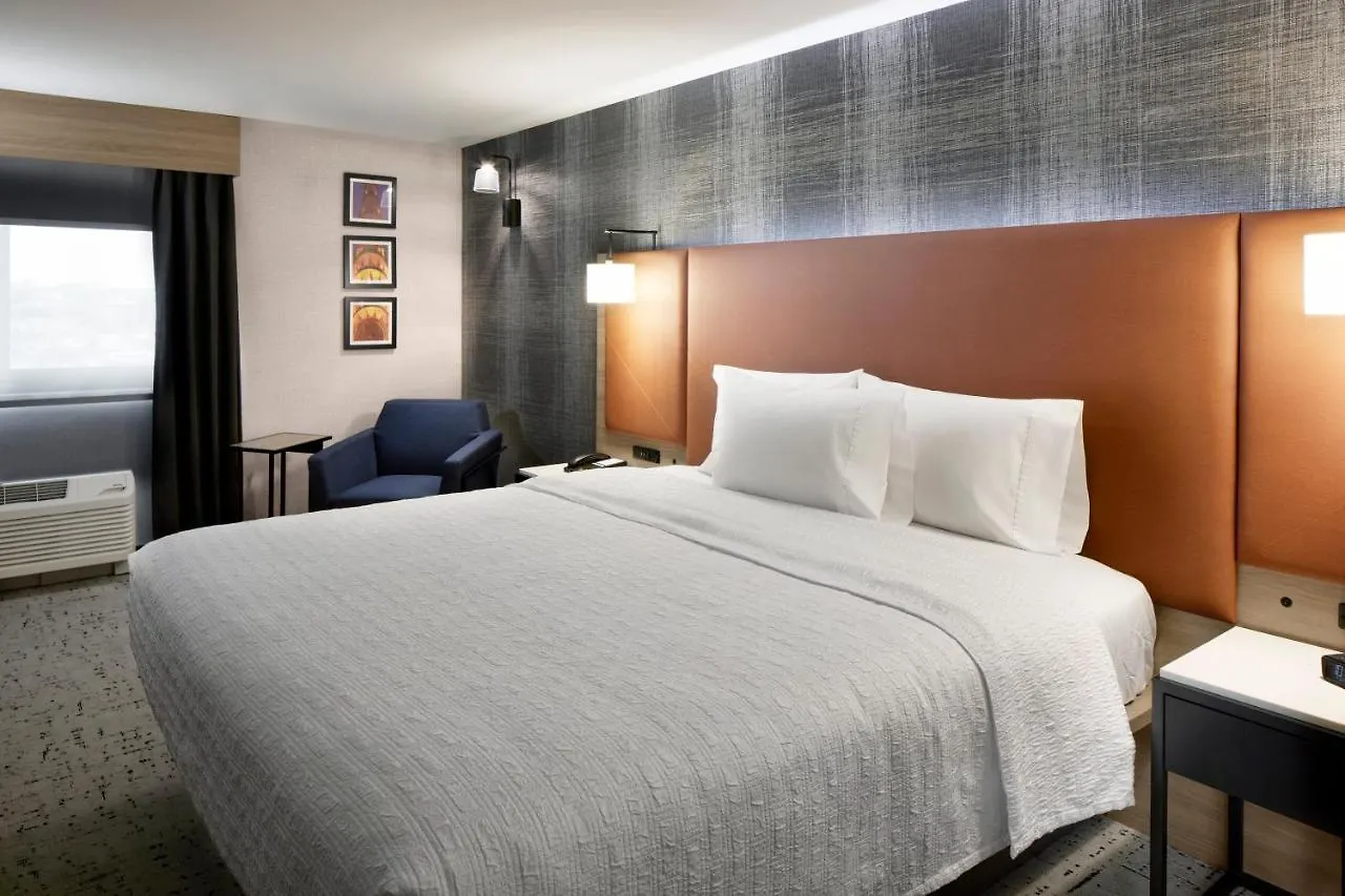 *** Hotel Hampton Inn Newark Airport United States