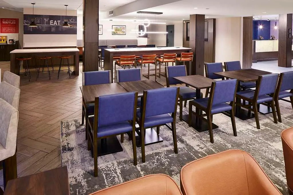Hotel Hampton Inn Newark Airport
