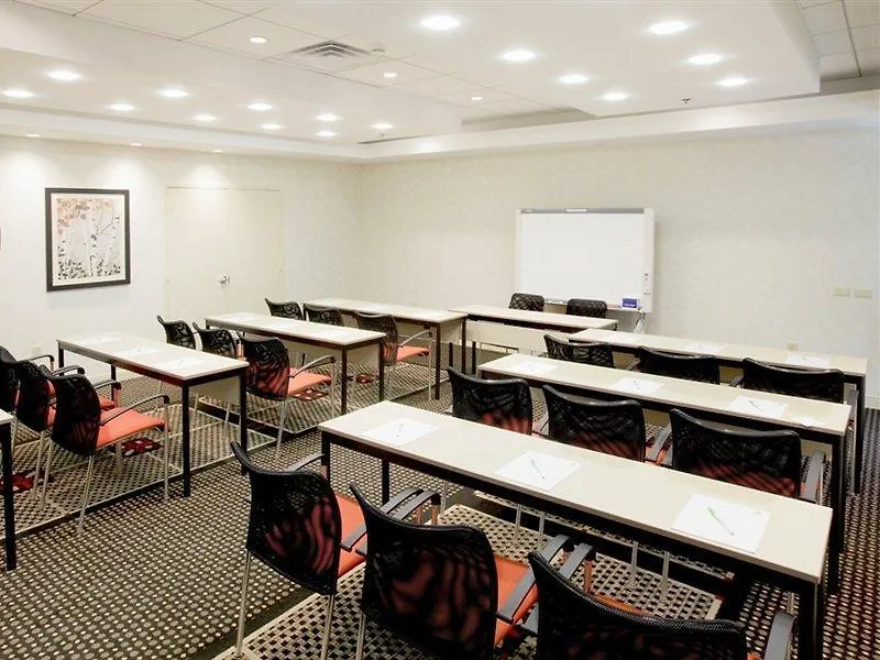 Hampton Inn Newark Airport Hotel
